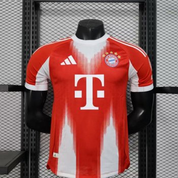 Versione del giocatore maglia Bayern Monaco casa 2026